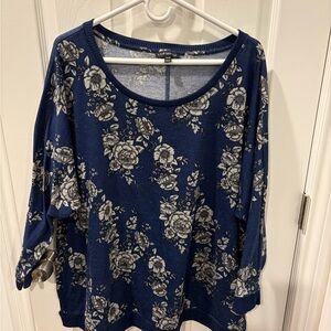 Lane Bryant 26/28 Pullover Blue and White Floral Sweater